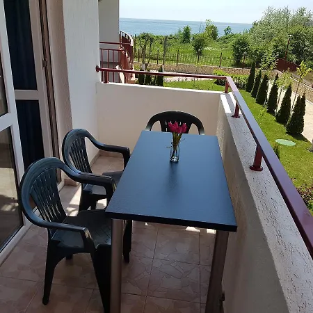 Riviera Studio Apartment Ravda
