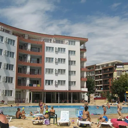 Riviera Studio Apartment Rawda